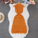 Sleeveless fringed woolen dress