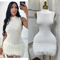 Sleeveless fringed woolen dress
