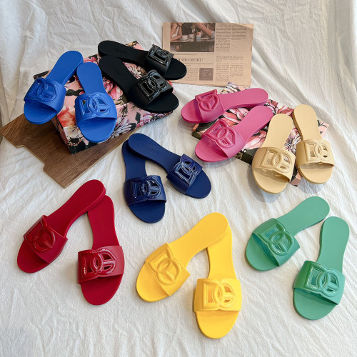 Crystal jelly colored flat bottomed slippers