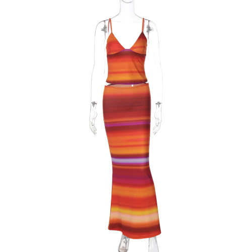 Printed V-neck tank top, hip hugging skirt set