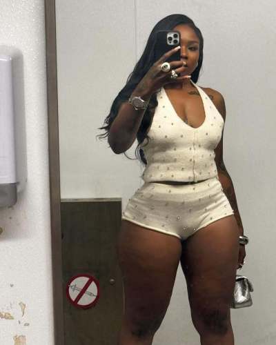 Jewelry inlaid neckband top and shorts set