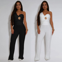 Two piece set of sleeveless top and pants