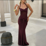 Backpack revealing buttocks dress, long skirt