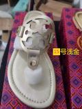 Flat bottomed sandals with anti slip angle and toe clamped flip flops