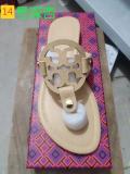 Flat bottomed sandals with anti slip angle and toe clamped flip flops