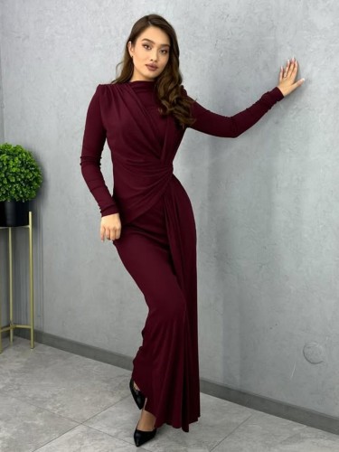 Long sleeved waist cinched pleated long dress