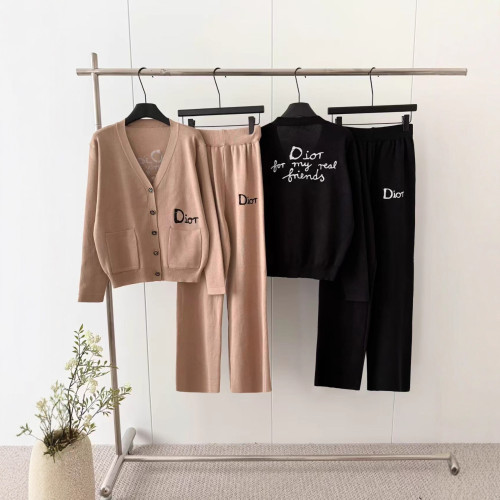 Letter embroidery V-neck long sleeved knitted cardigan jacket