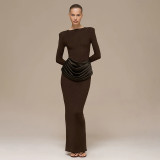 Long-sleeved pleated figure-hugging maxi dress