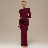 Long-sleeved pleated figure-hugging maxi dress