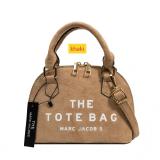 Large-capacity messenger bag with shell pattern and initials