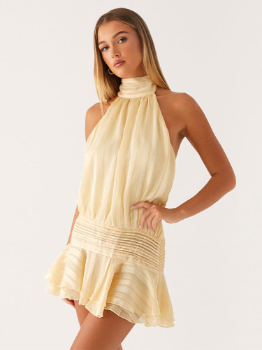 Hanging neck pleated dress, short skirt