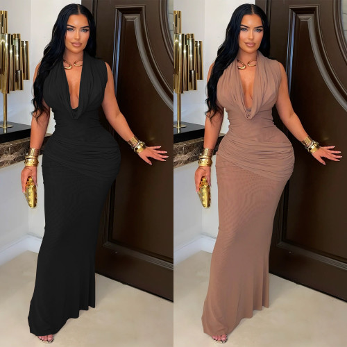 Sleeveless pleated V-neck low cut dress