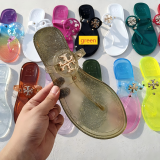 Transparent jelly flip flops with herringbone design