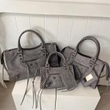 Large rivet hand-held pillow bag, single shoulder crossbody bag