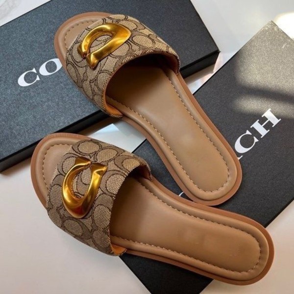 Flat bottomed one-piece slippers