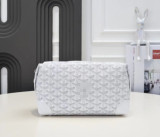 Convenient storage makeup bag