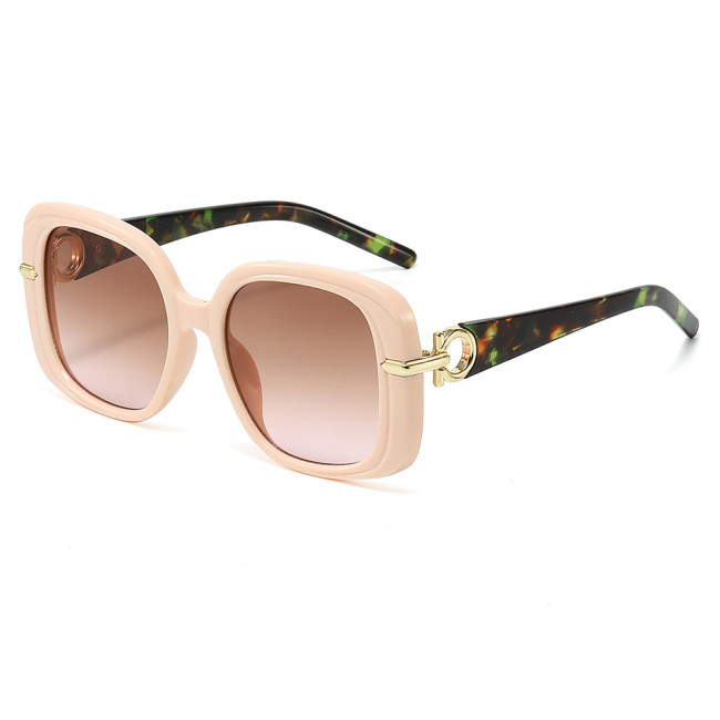 Retro Classic Square Gradient Outdoor Vacation Photo Decorative Sunglasses
