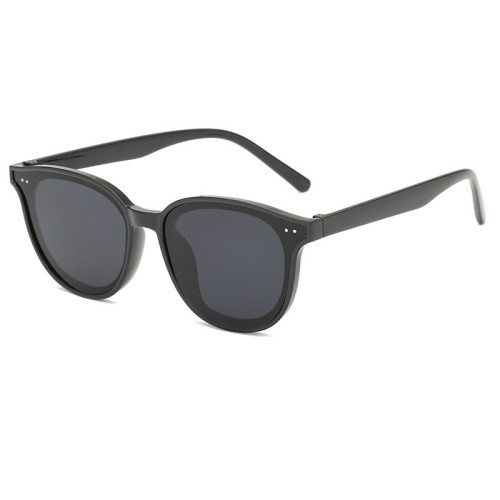 Classic Chic Round Frame Sunglasses for Men and Women