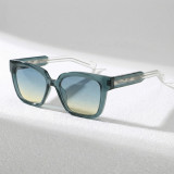 Retro Bold Square Sunglasses with Exquisite Wave-Pattern Wire Core Temples