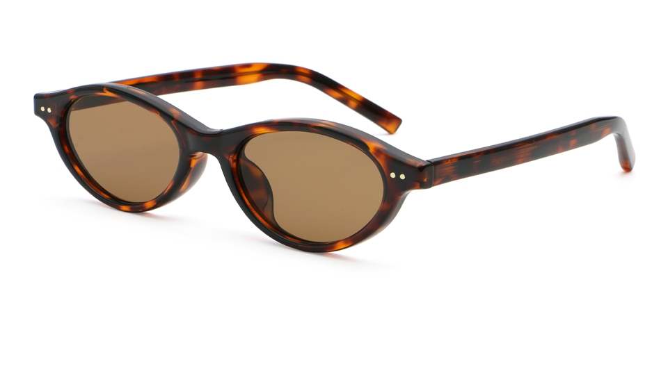Sunglasses packaging detail