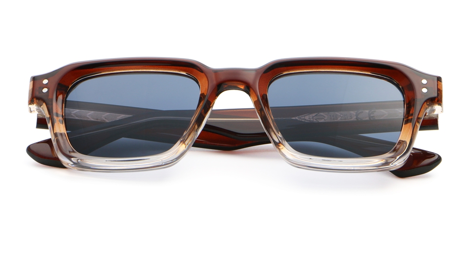 Retro Rectangle Sunglasses Bold Frame - Model Close Up 1