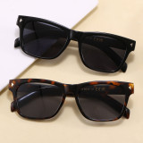 Retro Square UV400 Protection Wayfarer Style Shades Sunglasses for Men Women