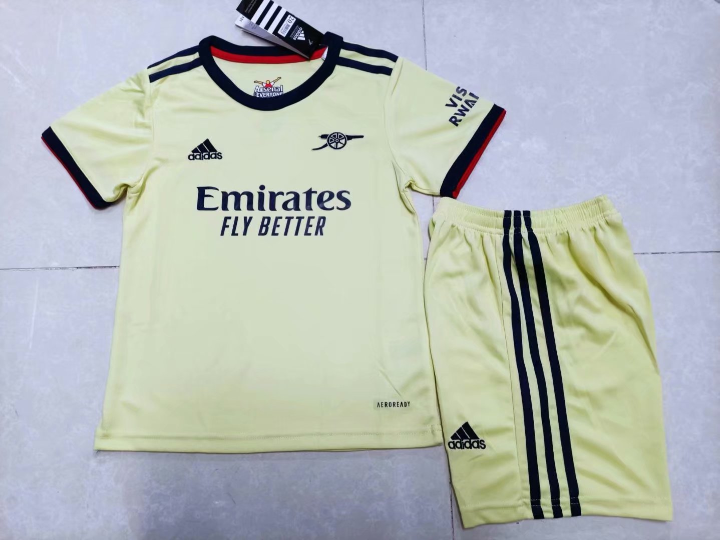 arsenal yellow kit 2004