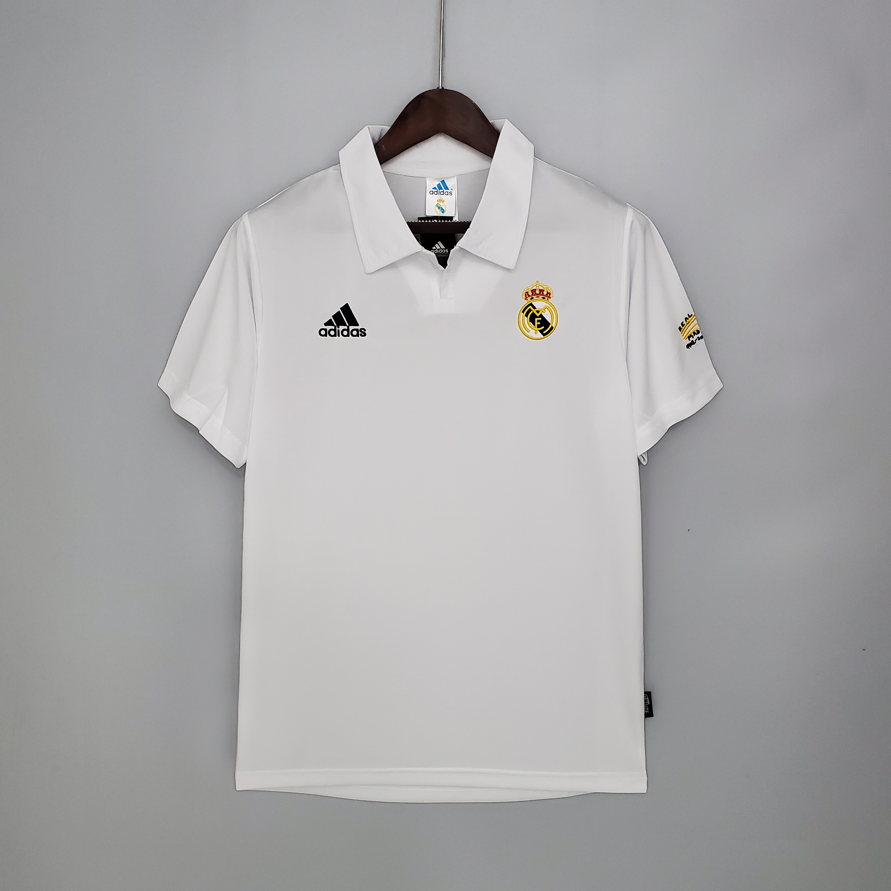 02-03 Real Madrid Retro Champions League Home Jersy 02-03 Real Madrid Retro Champions League Home Jersy