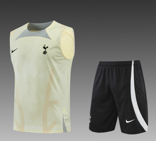 22-23 Tottenham Hotspur training Light Yellow Vest Suit