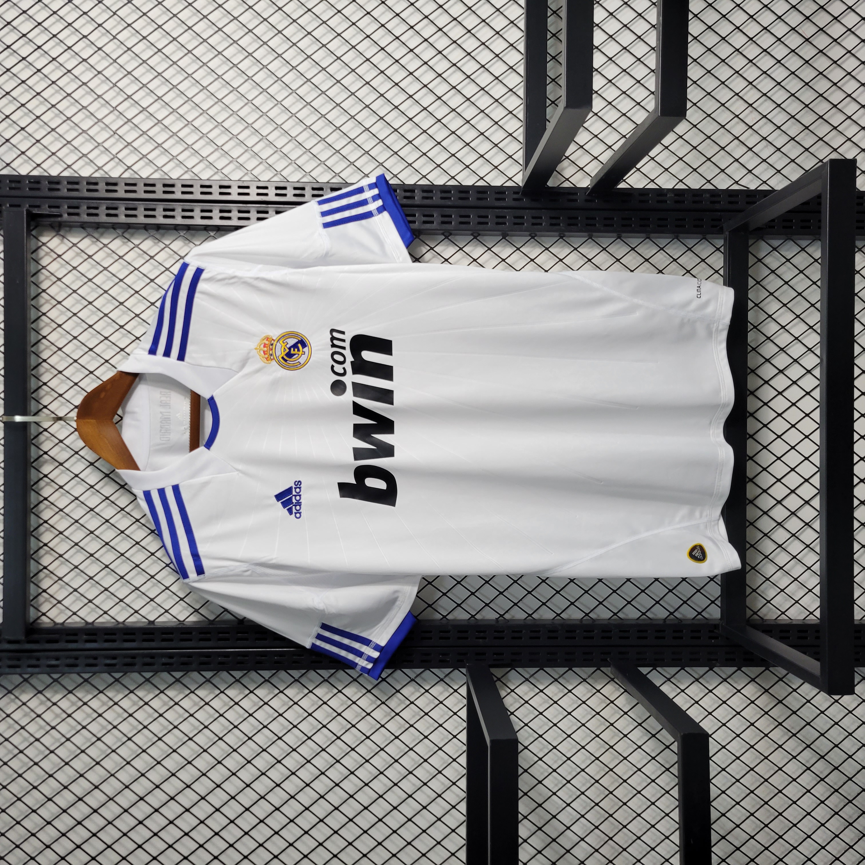 2010-11 Real Madrid Home Retro Jersey 2010-11 Real Madrid Home Retro Jersey