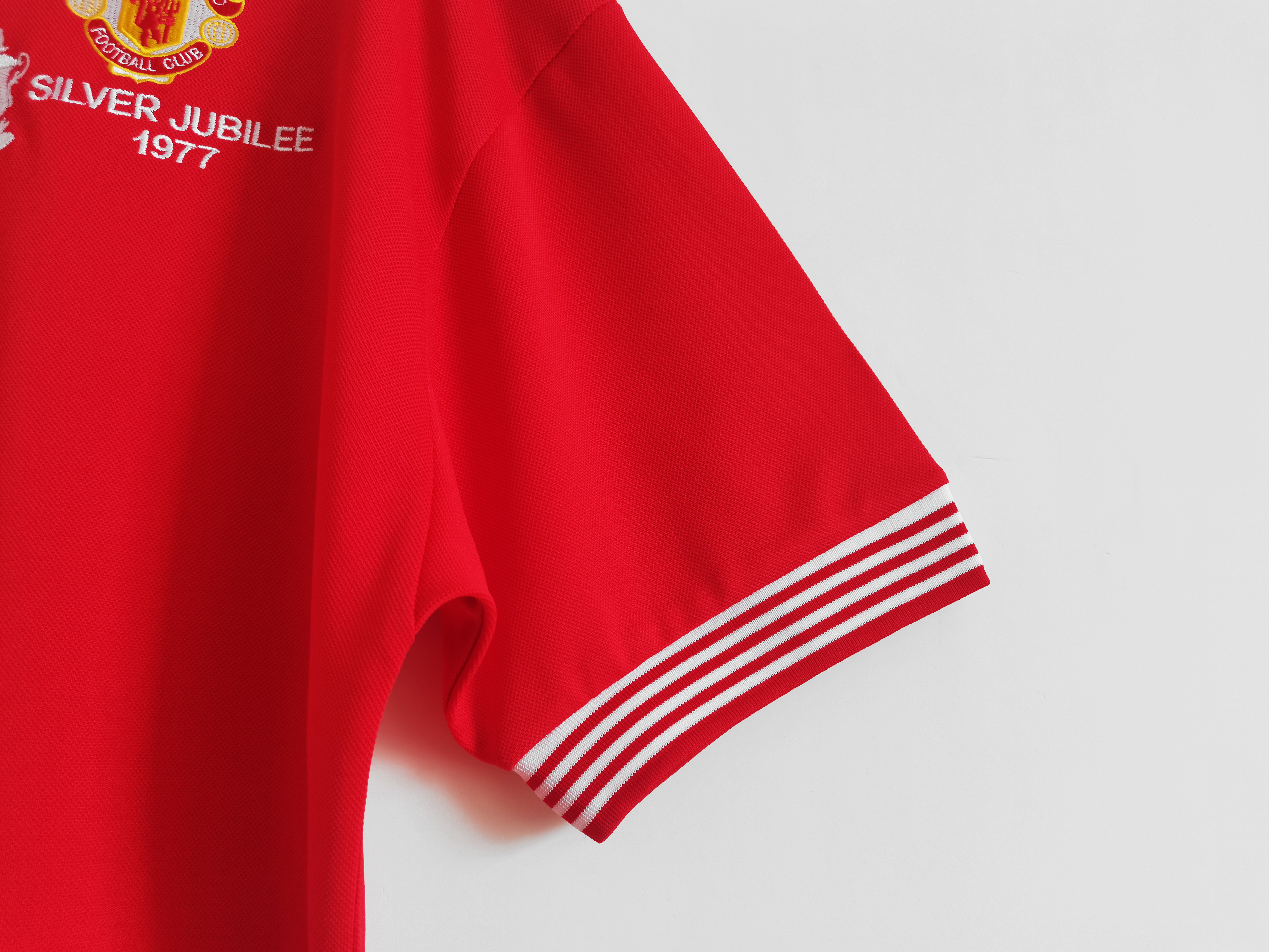 Manchester United Retro Jersey 1977 MUFC 1970s