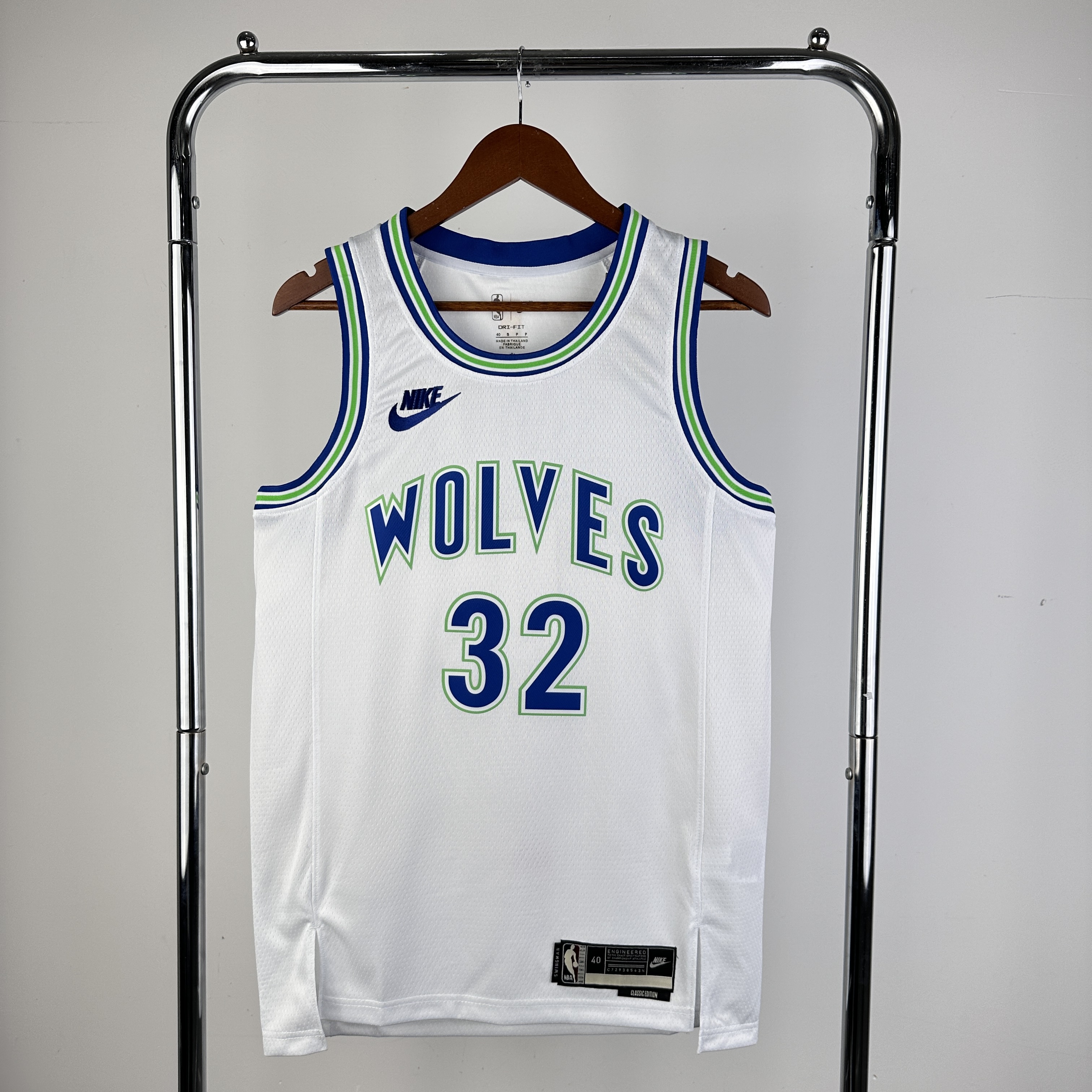 Minnesota Timberwolves Defeat Golden State Warriors in Game