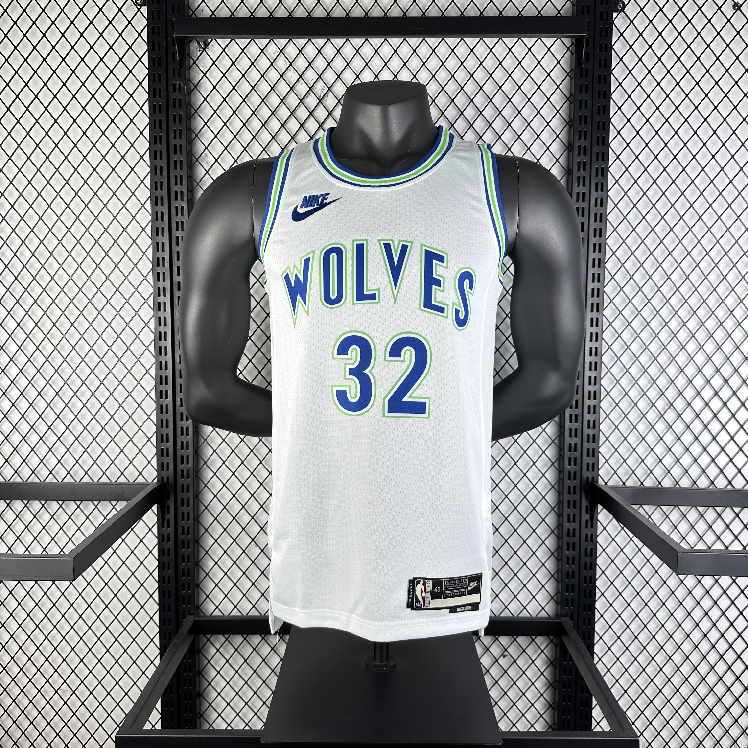 23-24 Minnesota Timberwolves Classic Edition TOWNS #32