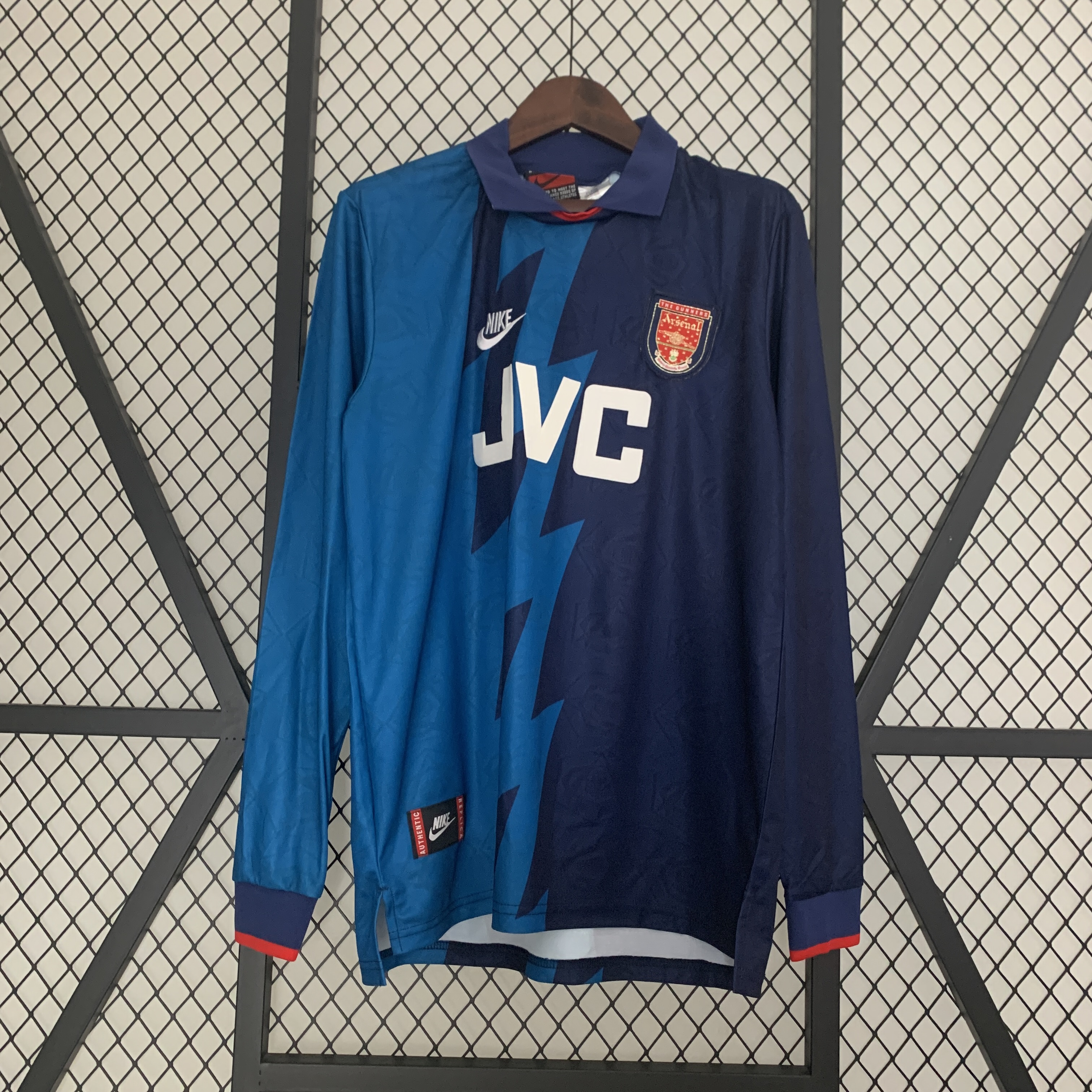 1995-96 Arsenal Away Long Sleeve Retro Jersey 1995-96 Arsenal Away Long Sleeve Retro Jersey
