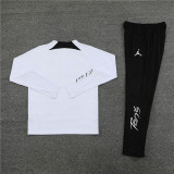 23-24 PSG White Training Suit/23-24PSG巴黎白色半拉训练服