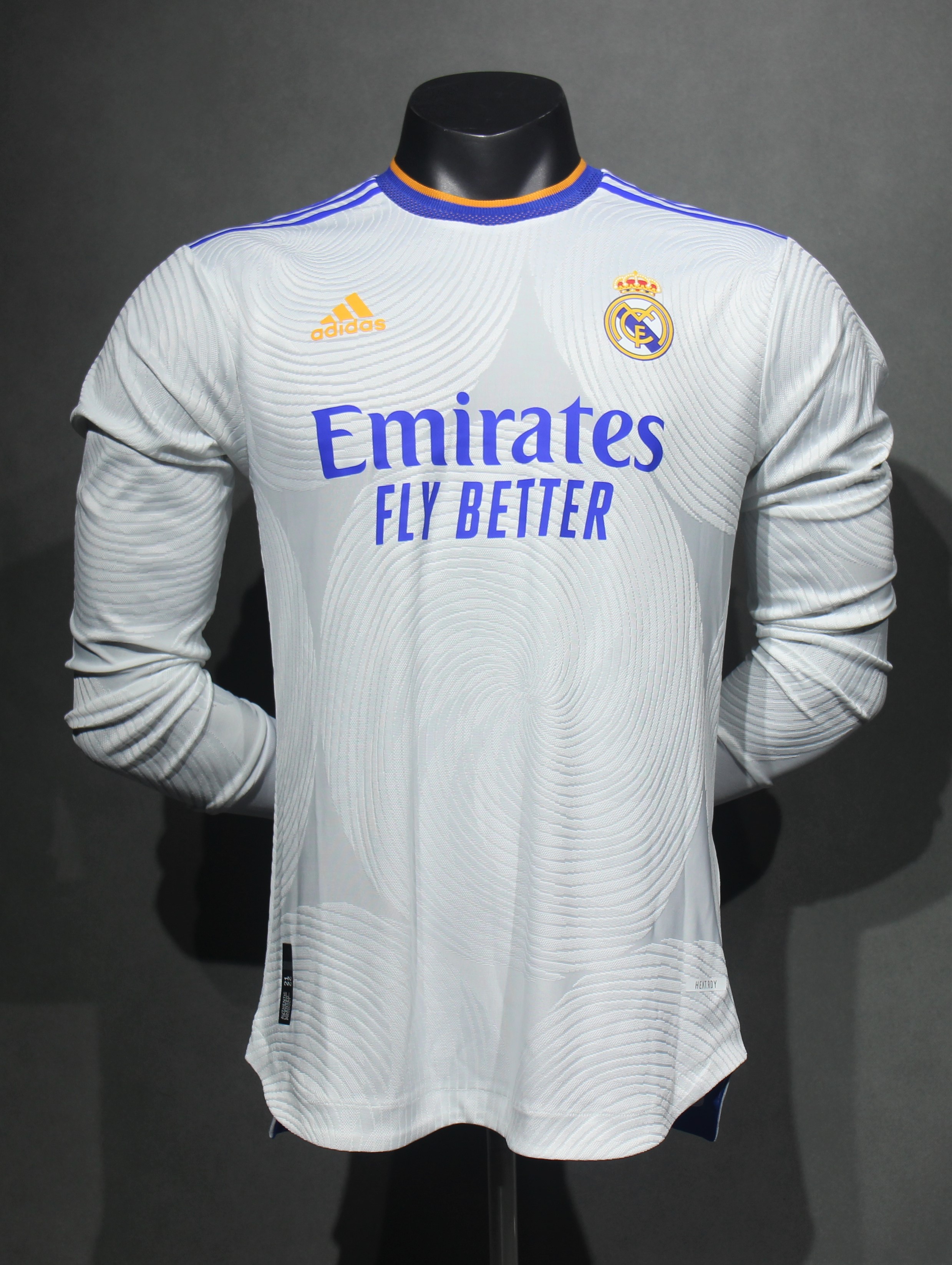 21-22 Real Madrid Home Retro Long Sleeve Player Jersey/21-22 21-22 Real Madrid Home Retro Long Sleeve Player Jersey/21-22