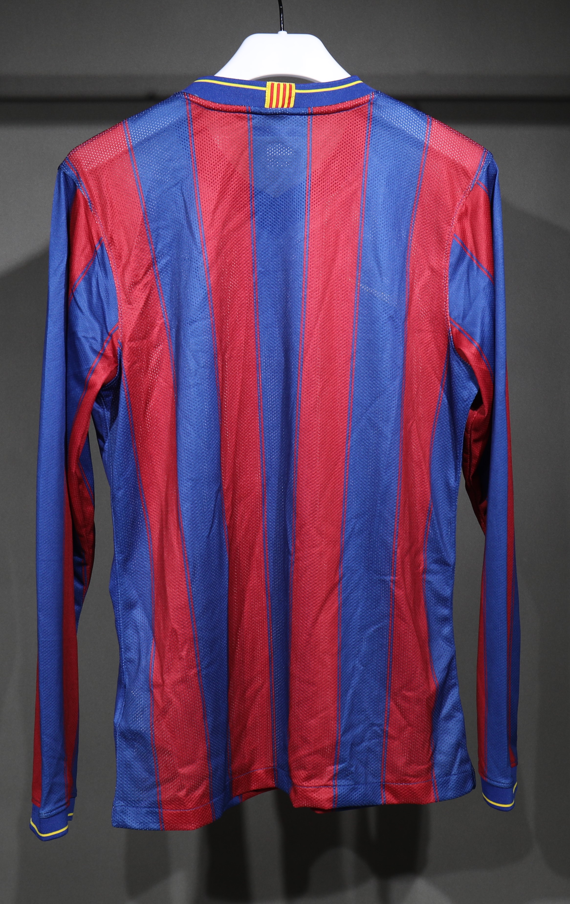 2009-10 Barcelona Home Retro Jersey