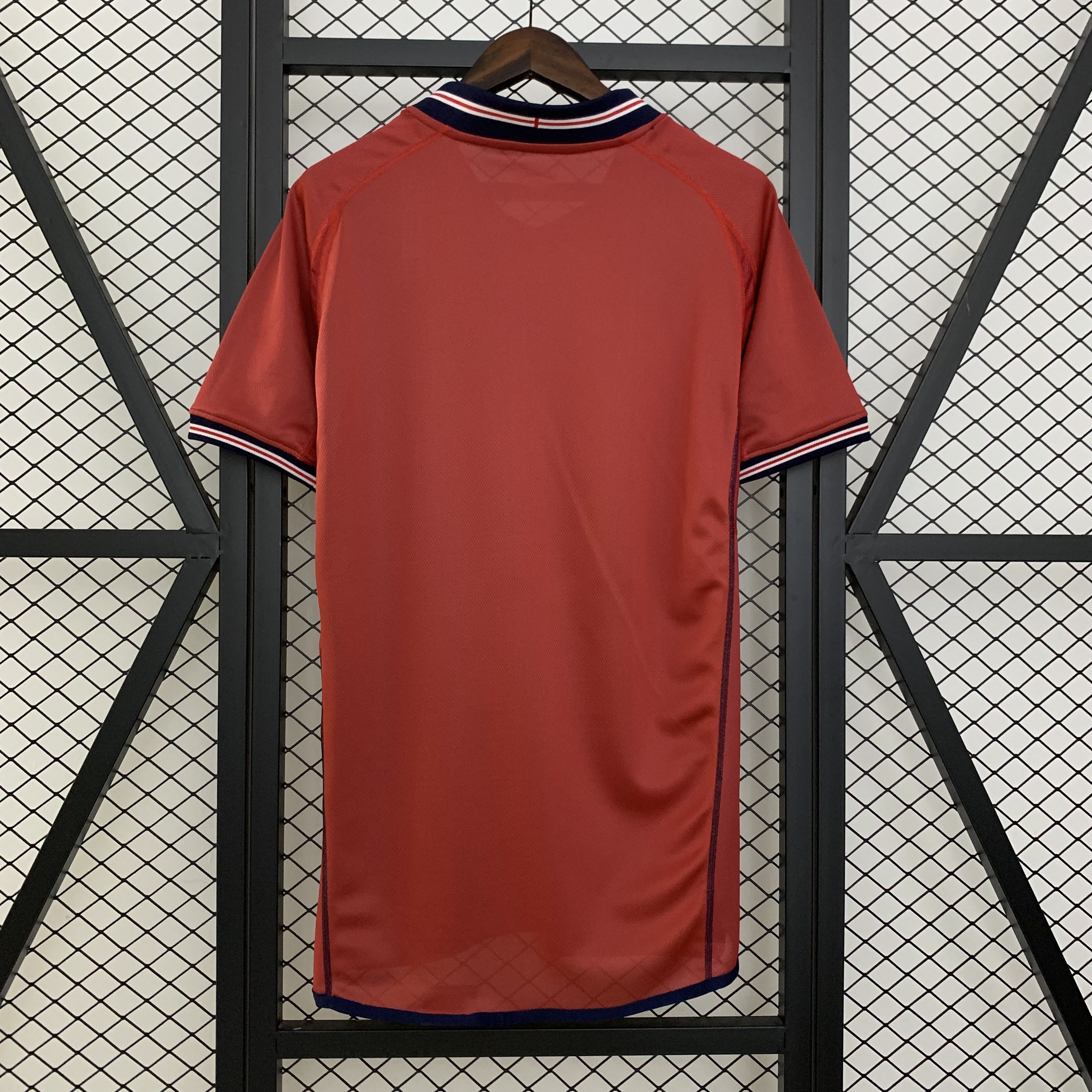入手不可能！England Calendar 2002 FA公認商品 ENGLAND 2002 WORLD CUP QUARTER FINALS REVERSIBLE SHIRT