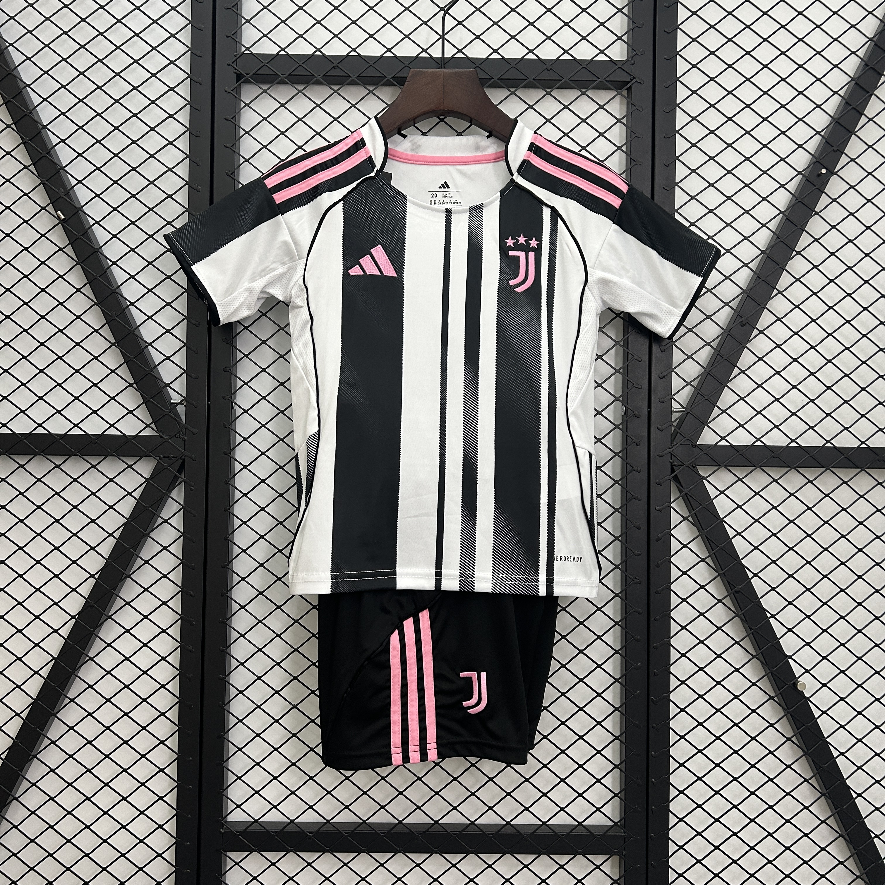 ユルディスユヴェントスホームキット25/26 CWC JUVENTUS HOME MINIKIT 2025/26
