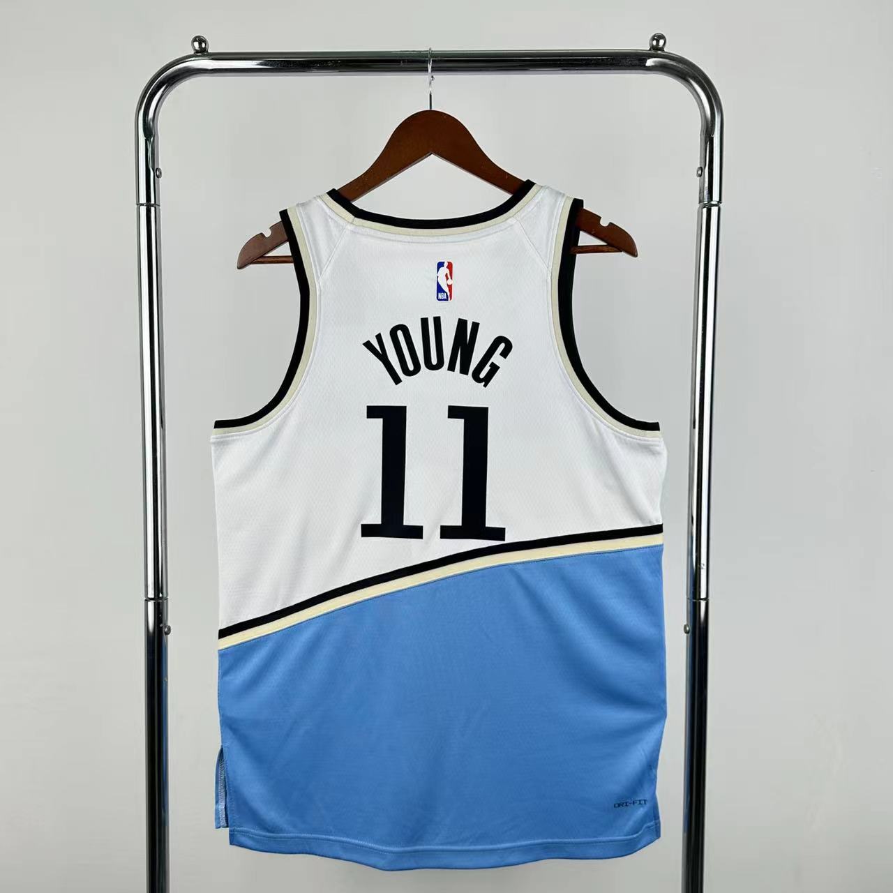 ATLANTA YOUNG ユニフォーム 11 Mサイズ ATLANTA YOUNG ユニフォーム 11 Mサイズ 2025 Atlanta Hawks 11