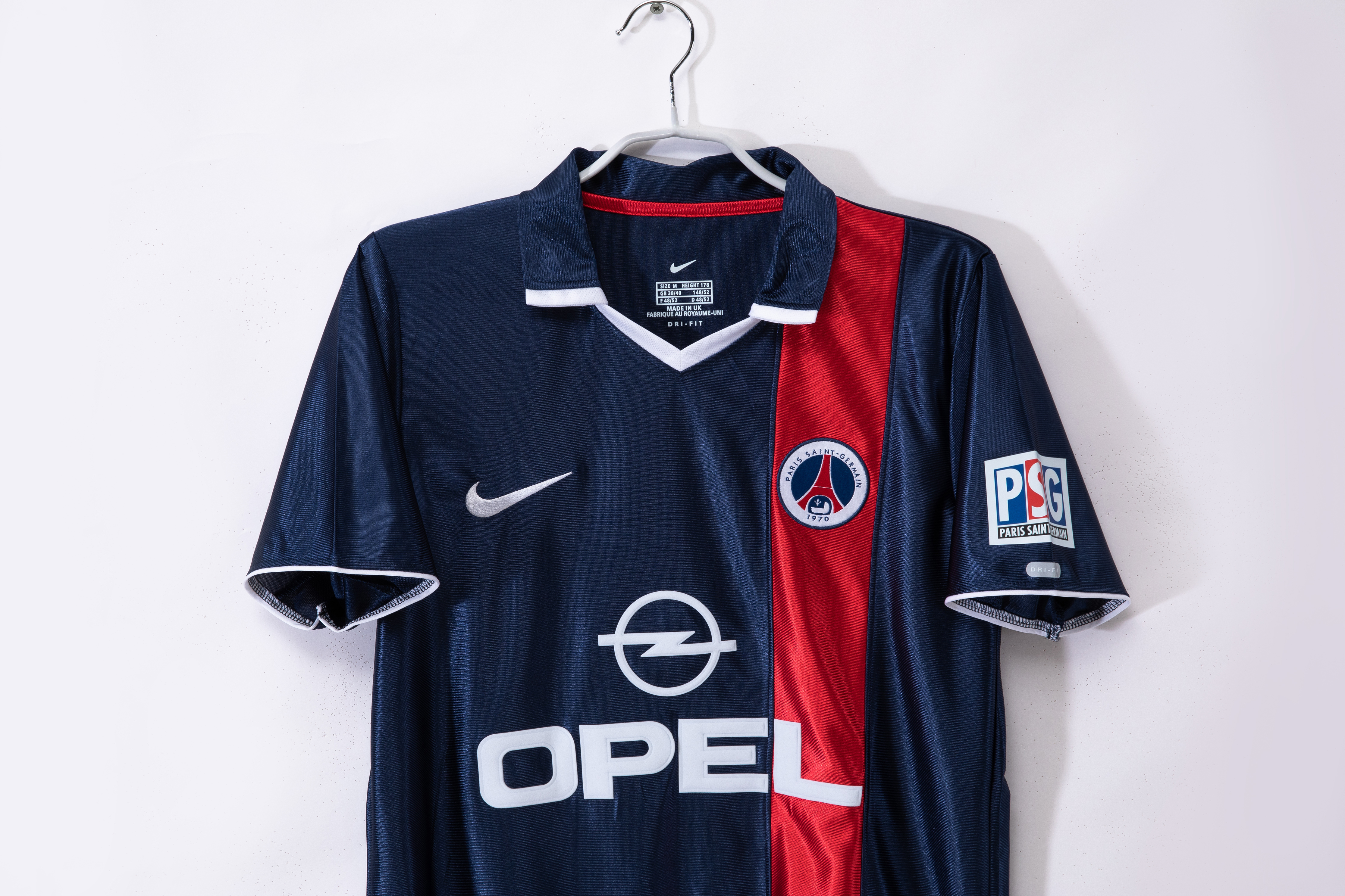 S*r様 psg ユニフォーム　復刻 昨季の欧州王者に美しき「骨組みユニフォーム」が登場！クラブW