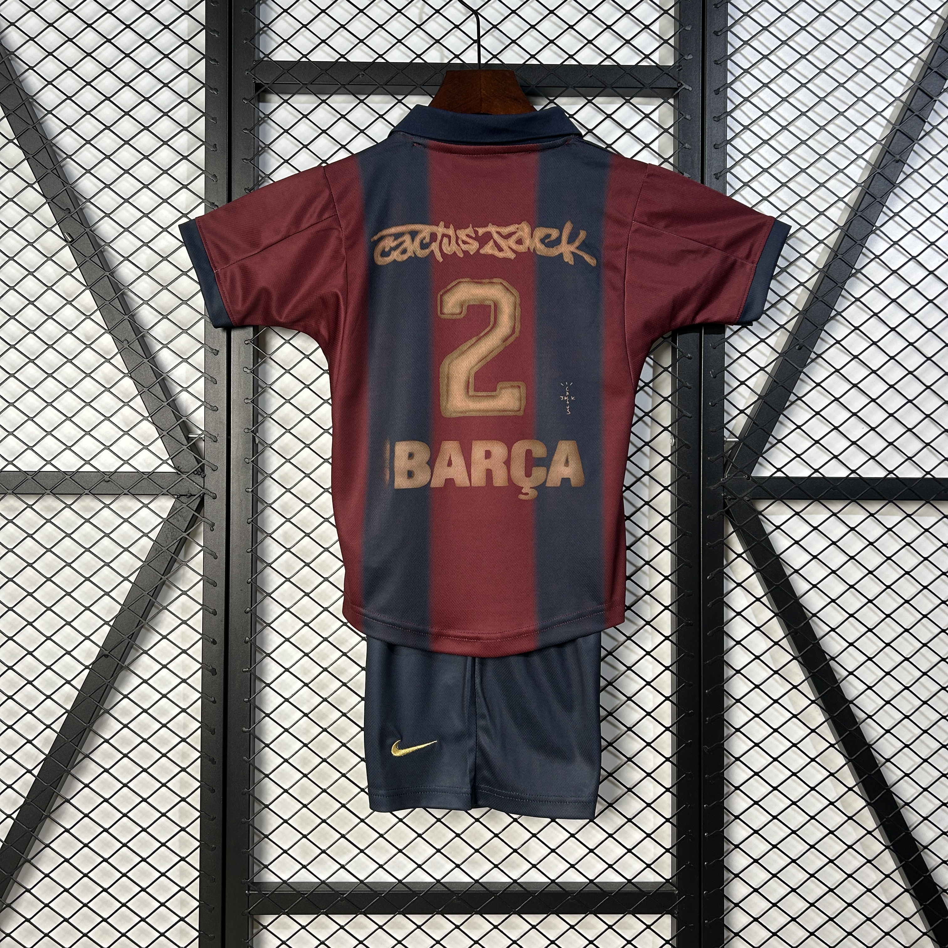 Barcelona X Travis Scott available now!!🖤 : r