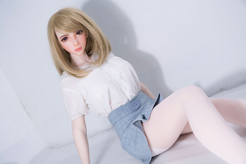 【濑亚美子】セックスドール