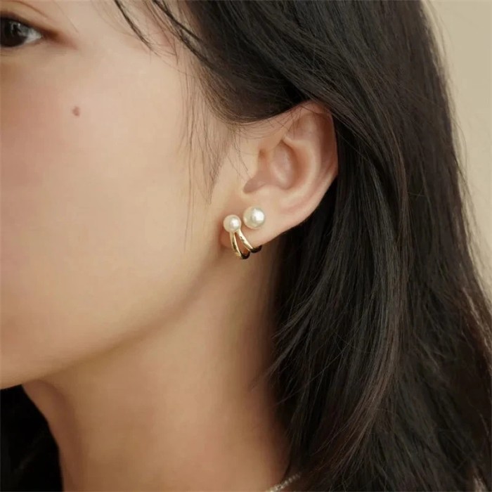 South Korea's New Pearl Earrings