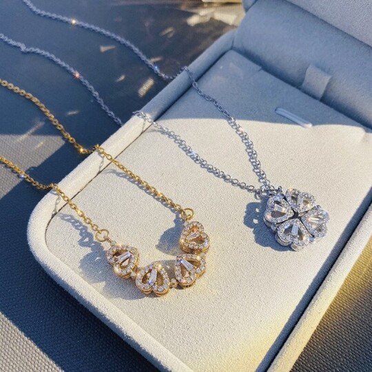 ☘Four-Leaf Heart Shape Necklace🎁The Best Christmas Gifts For Your Loved Ones💕