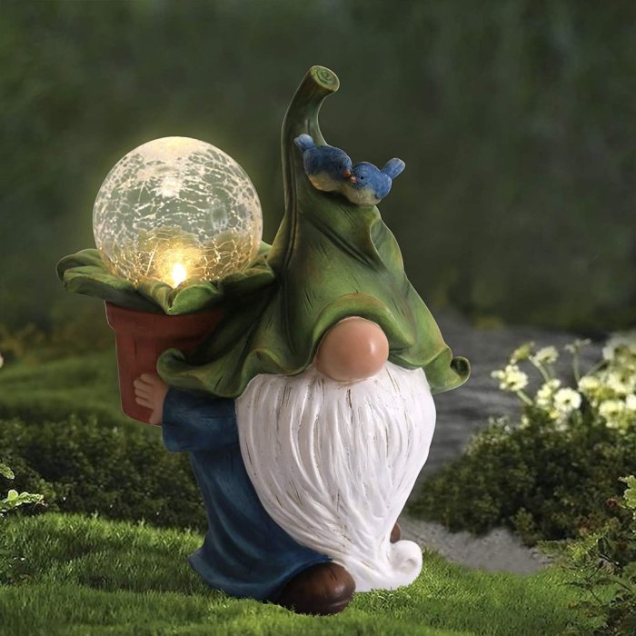Solar Garden Gnome Statue - Lantern