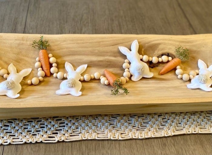 Easter Bunny Carrot Garland