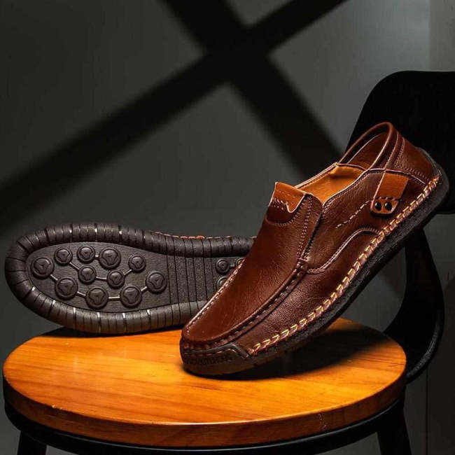 REED LEATHER MOCCASINS