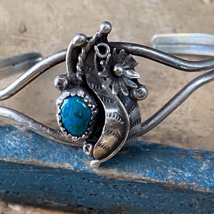 Navajo Sterling Silver Bracelet with Deep Blue Turquoise