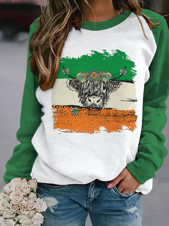 Women's St Patricks Day Highland Cow Round Neck Long Sleeve Sweatshirt
